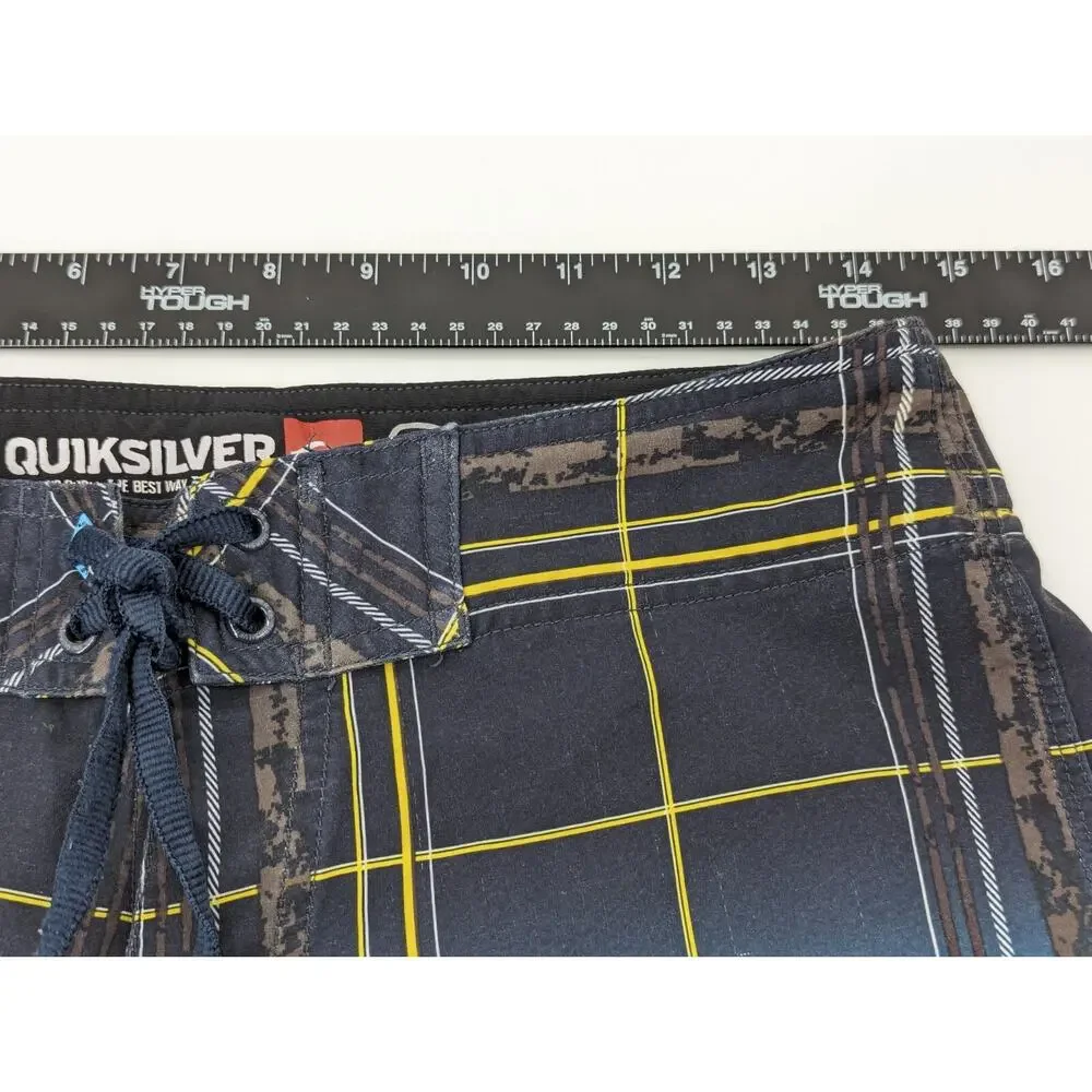 Quiksilver Men's Cypher Wonderland Surf Multicolor Plaid Board Shorts Size 28
